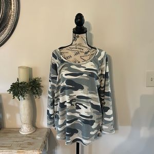 Como Vintage Blue Gray Camo Long Sleeve Tee